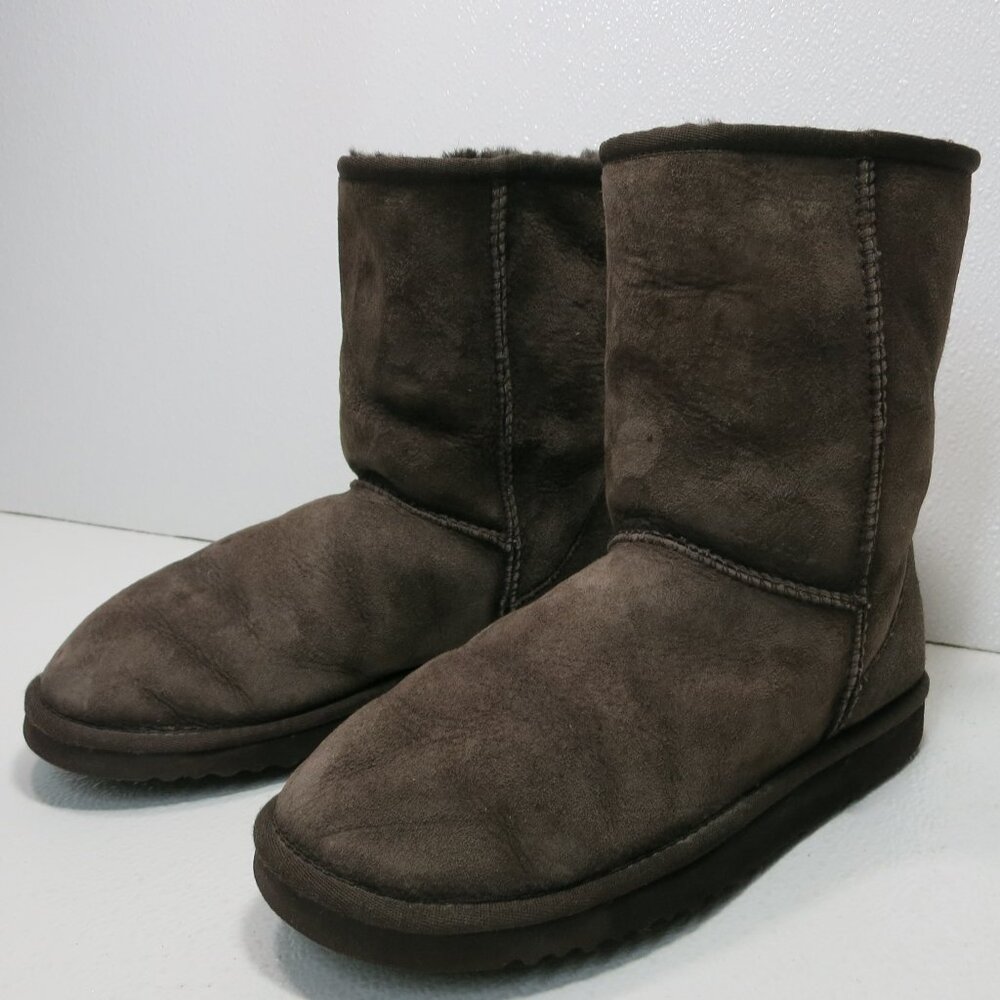UGG Australia #5825 Shearling Winter Insulated Winter Boots Footwear Womens Sz 8